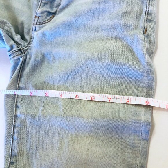 American Eagle Next Level Stretch Low Rise Distressed Flare Jeans Size 2 Regular - Picture 15 of 16